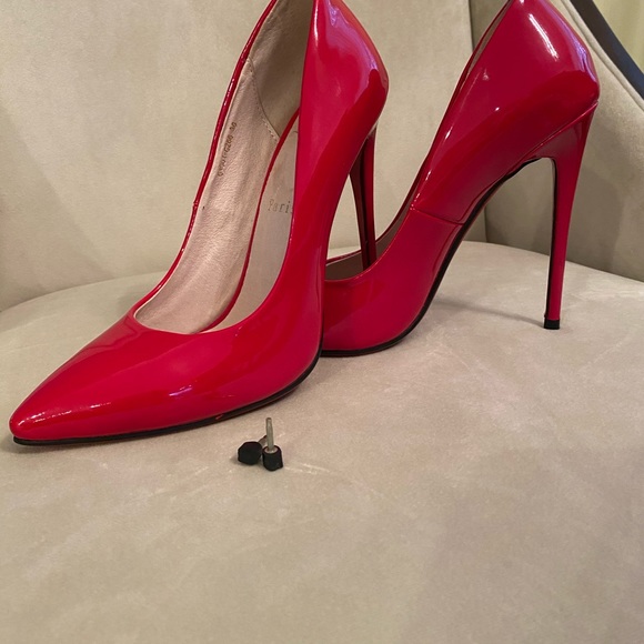 Shoes - Picture 4 of 6